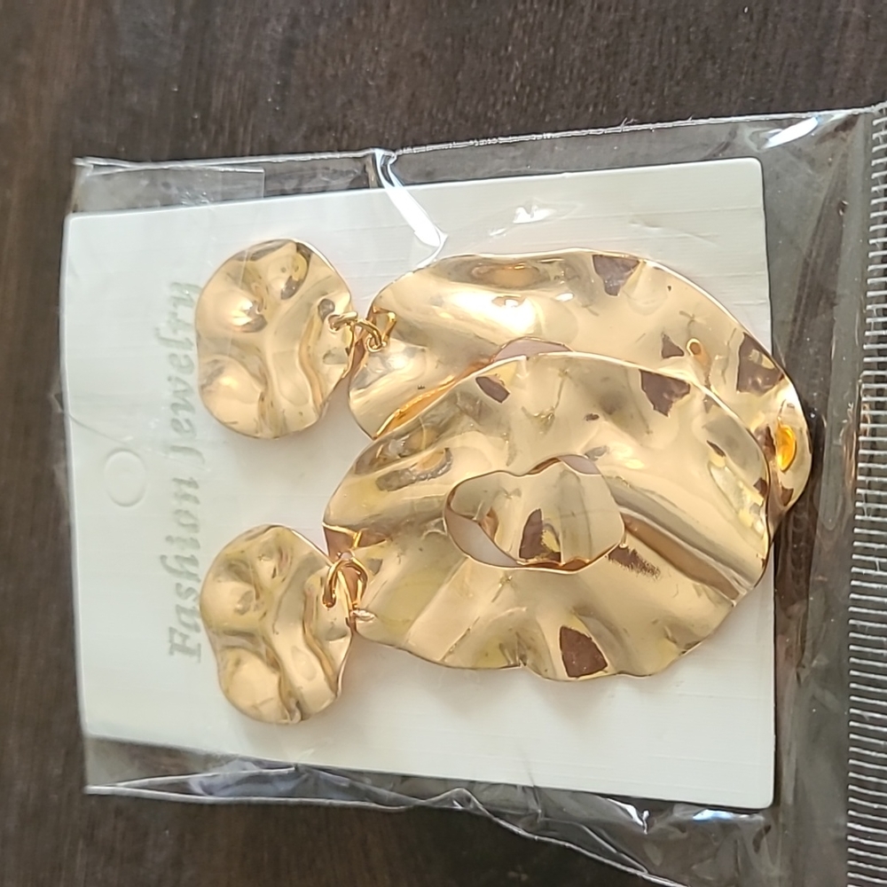 Earings